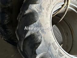 Michelin 580/70x38 og 480/70x28. Der medfølger låse.