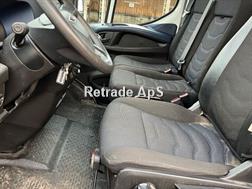 Iveco 35C18 3,0D med Alu-knæklad og læsserampe.