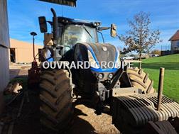 New Holland T7-270AC
