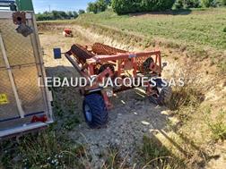 Kverneland Actiroll 830