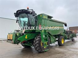 John Deere T550