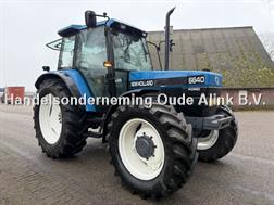 New Holland 6640