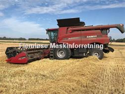 Case IH Axial-Flow 8230  