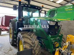 John Deere 6215R