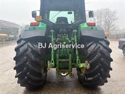 John Deere 6810