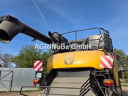 New Holland CR 9090