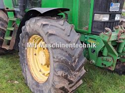 John Deere 7710