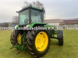 John Deere 3040