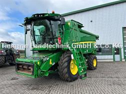 John Deere T 670