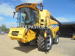 New Holland CR7-80