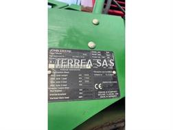 John Deere 8300