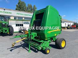 John Deere 864