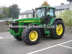 John Deere 8200
