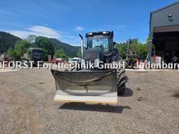 Valtra T 153