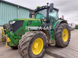 John Deere 6215R