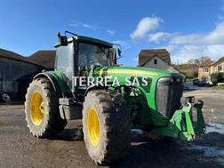 John Deere 8320
