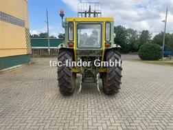 John Deere 2120