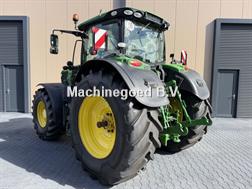 John Deere 6215
