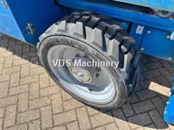 Genie GS4390 RT GS4390 RT Ruwterrein schaarhoogwerker sc