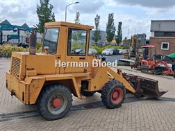 Schaeff 830