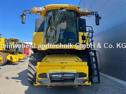 New Holland CR 9070