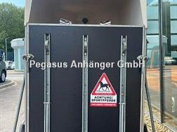Humbaur Single 1,5er Pferdeanhänger Holz/Poly 1,6t Viehanh