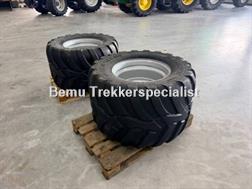 Vredestein 650/40 R22.5 Flotation Trac banden op velg