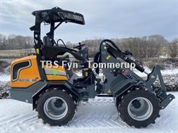 Giant G2700E