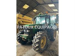 John Deere 6910